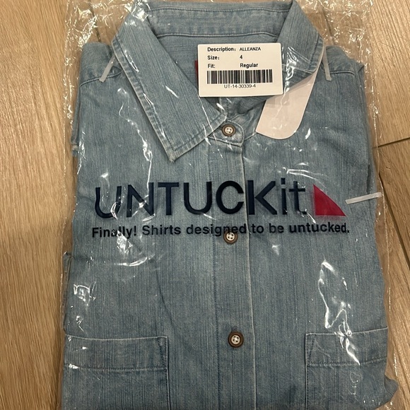 NWOT UnTuckit Alleanza Denim Cotton Button Down Shirt - Picture 7 of 7